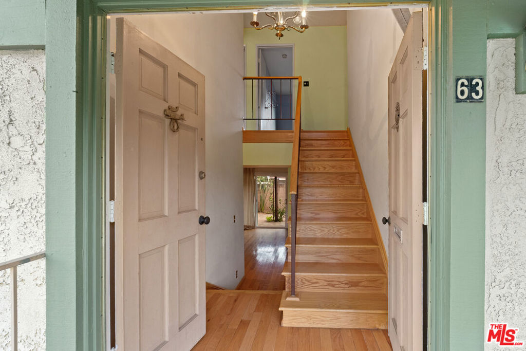 18933 Kittridge Street 63