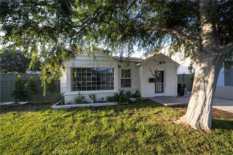 Photo of 14759 Hesby ST, Sherman Oaks, CA 91403 (MLS # SR26100203)
