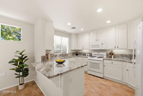Photo of 2043 Tulip Avenue, Simi Valley, CA 93063 (MLS # 226005068)