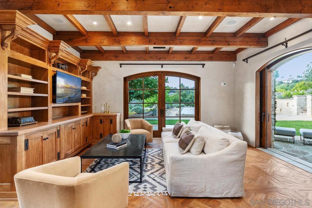 Rancho Santa Fe - Residential