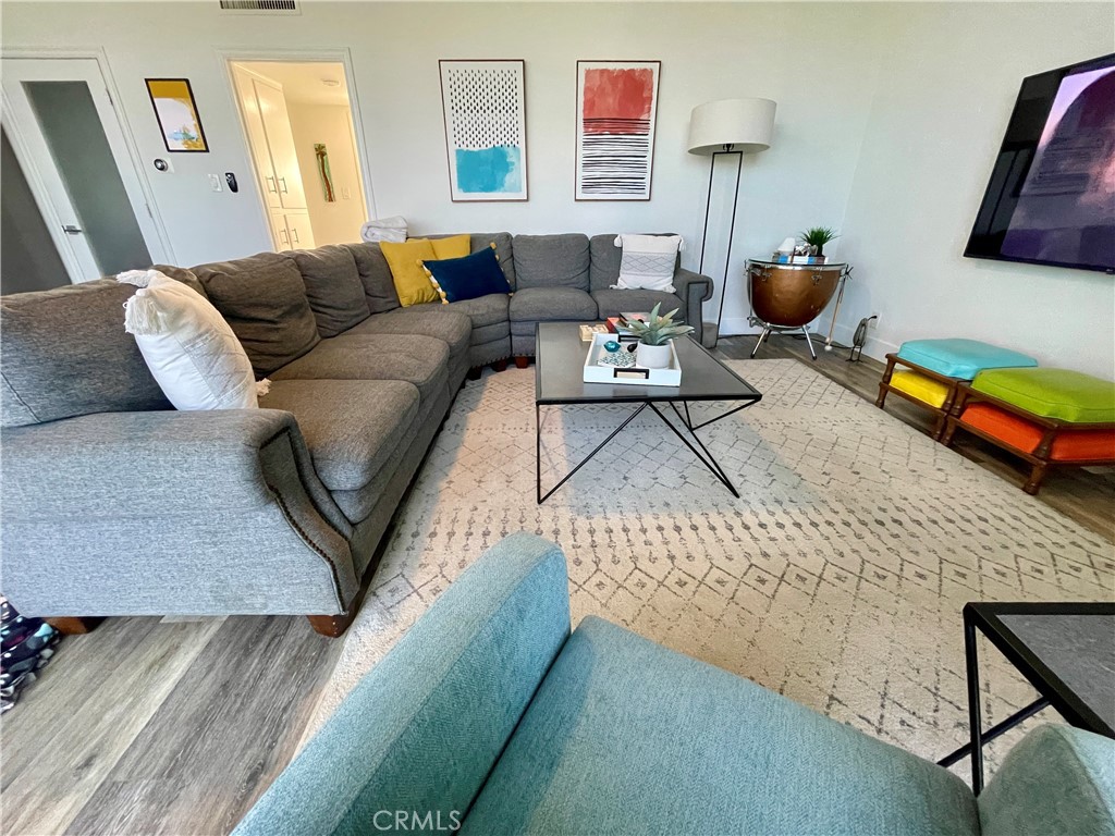 44320 Elkhorn