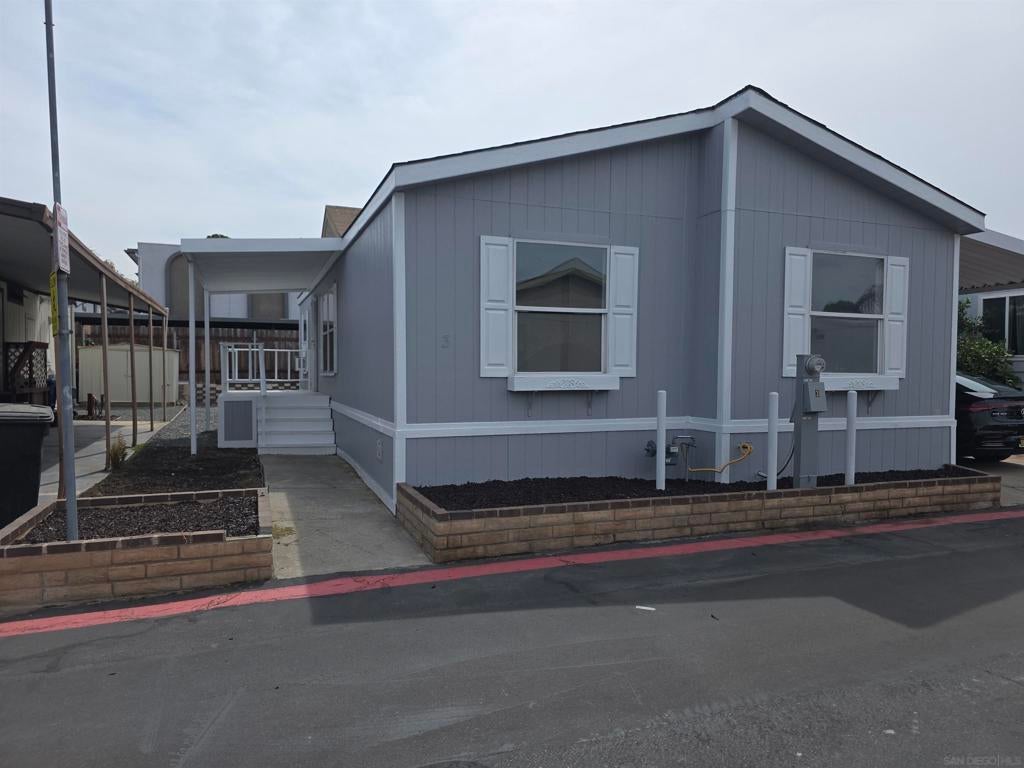 255 E BRADLEY AVE E 3