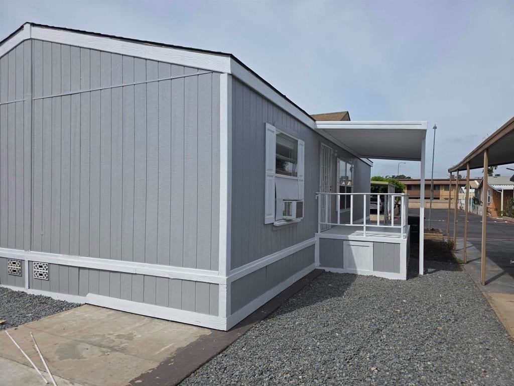 255 E BRADLEY AVE E 3