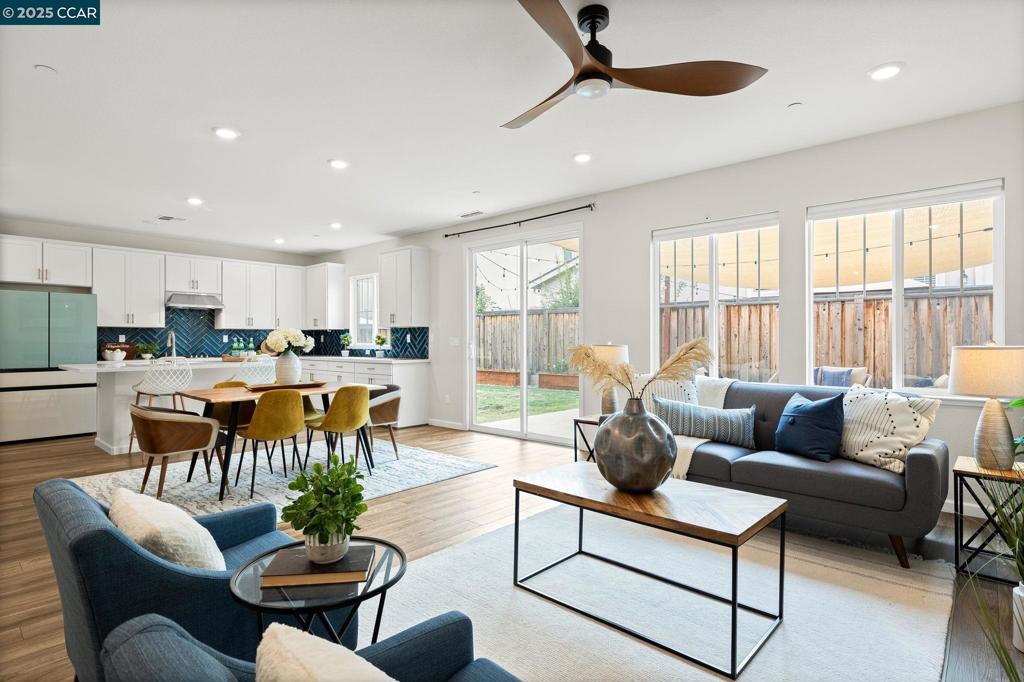 OAKLEY - Residential