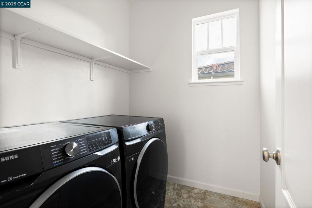 OAKLEY - Residential