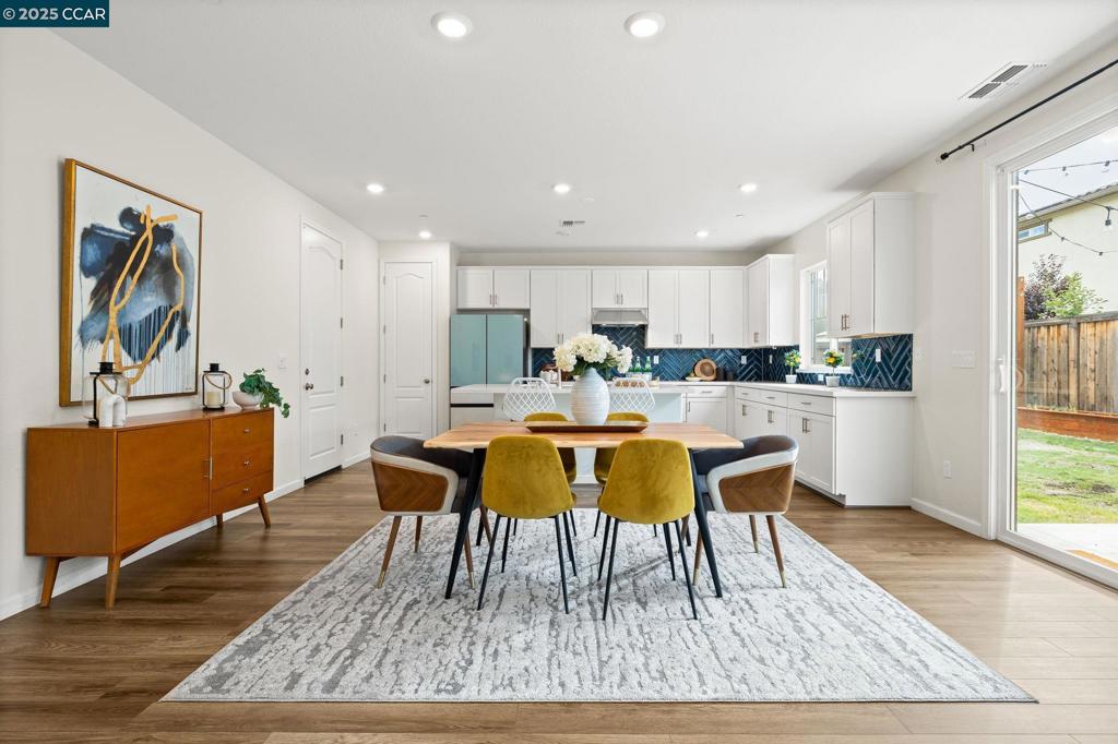 OAKLEY - Residential