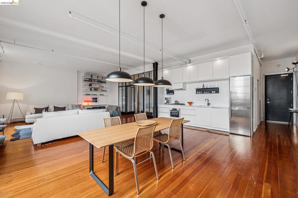 1018 4Th Ave 204