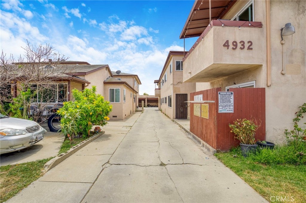 4932 Lennox