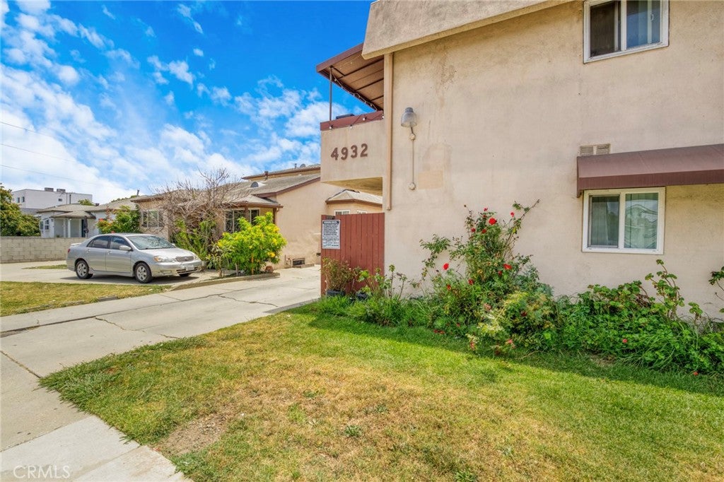 4932 Lennox