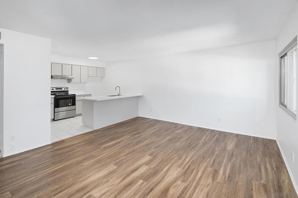 3982 Valeta Street 270