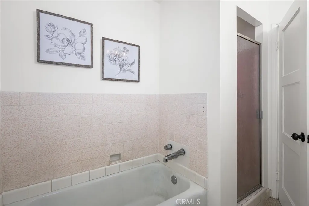 Lakewood, California 90712, United States, 3 Bedrooms Bedrooms, ,2 BathroomsBathrooms,Residential,Active,239526