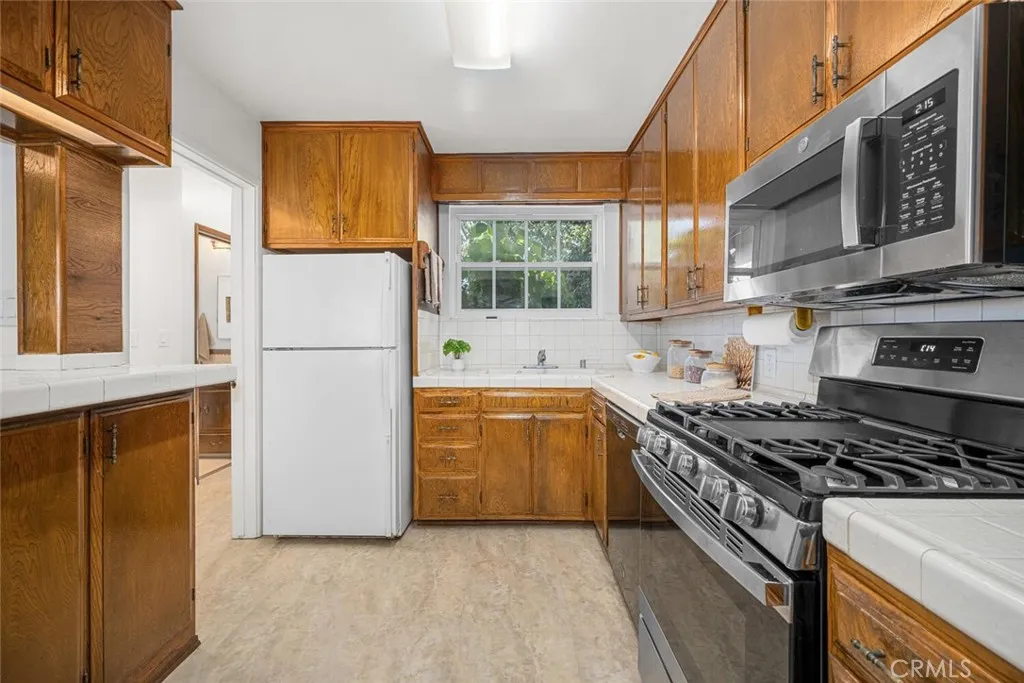 Lakewood, California 90712, United States, 3 Bedrooms Bedrooms, ,2 BathroomsBathrooms,Residential,Active,239526