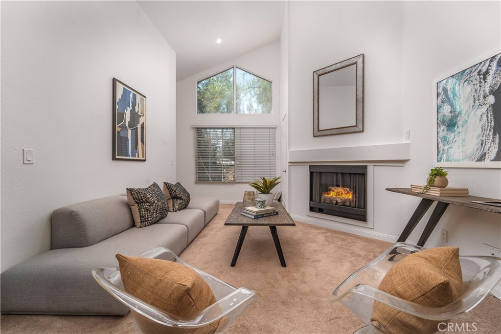 5515 Canoga Avenue 317