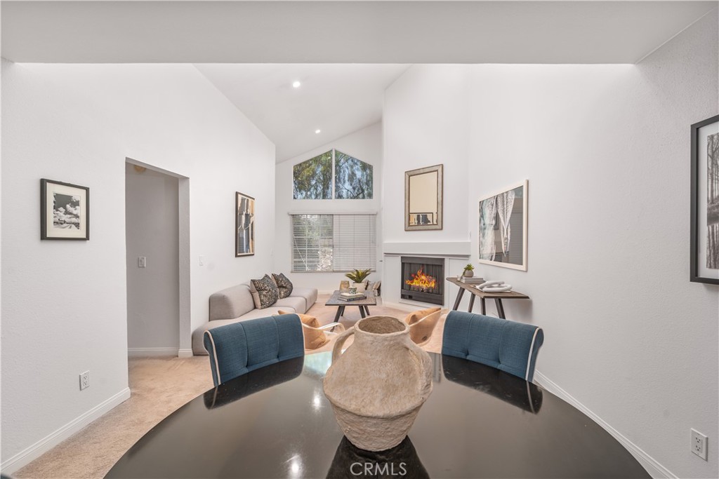 5515 Canoga Avenue 317