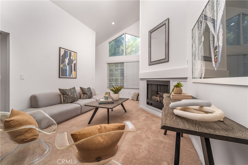 5515 Canoga Avenue 317