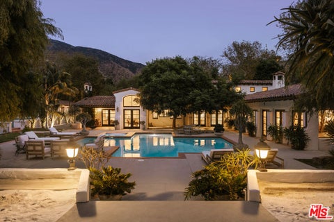 Photo of 3211 Retreat Court, Malibu, CA 90265 (MLS # 26997651)