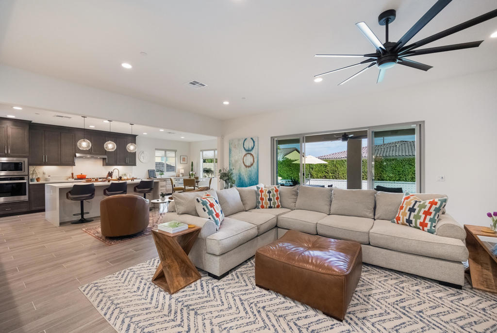 Carmela - Residential