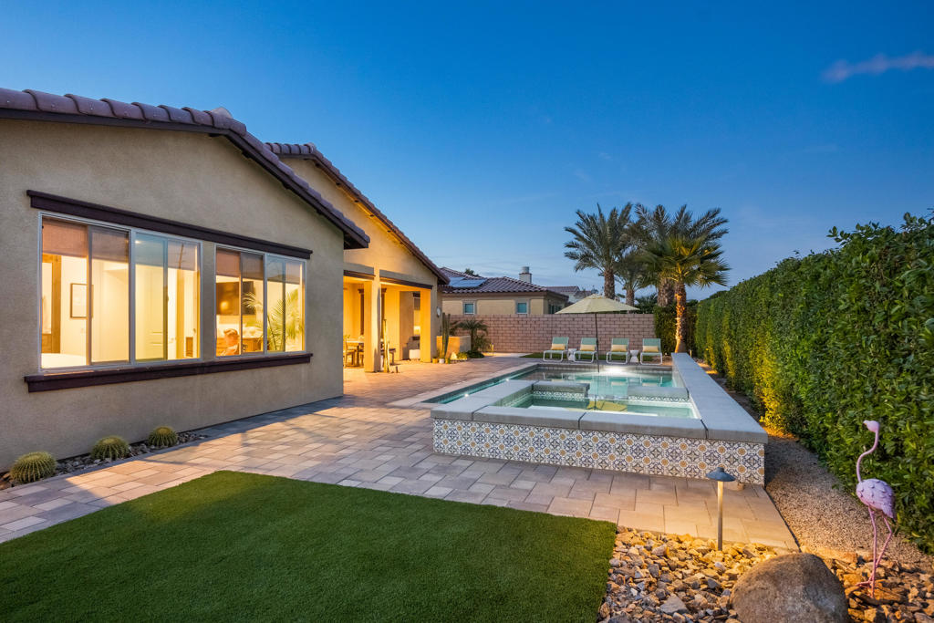 Carmela - Residential