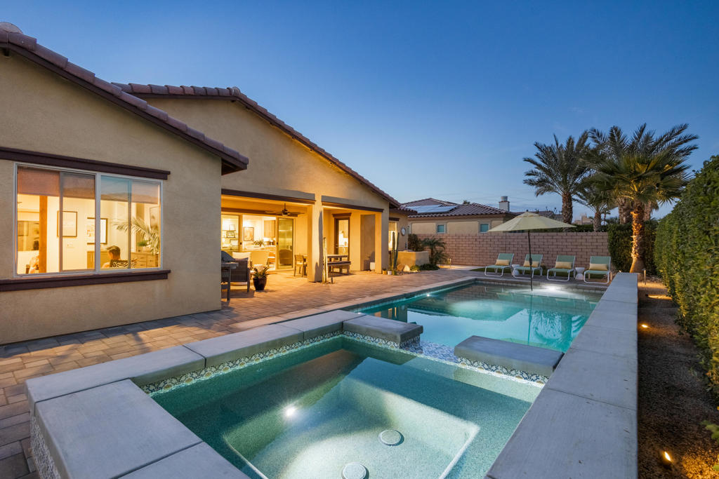 Carmela - Residential