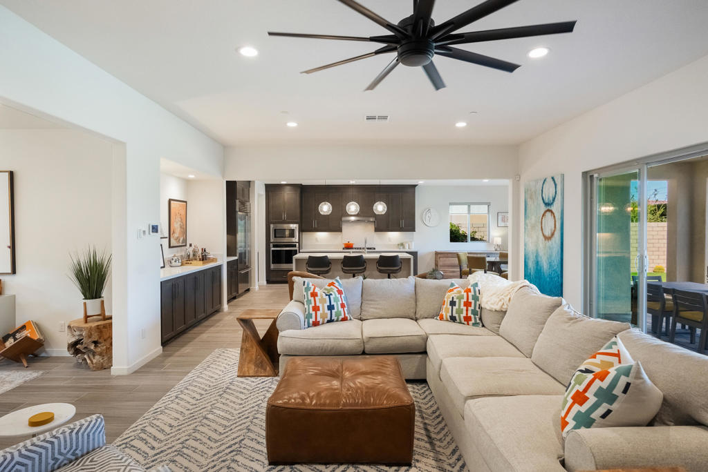Carmela - Residential