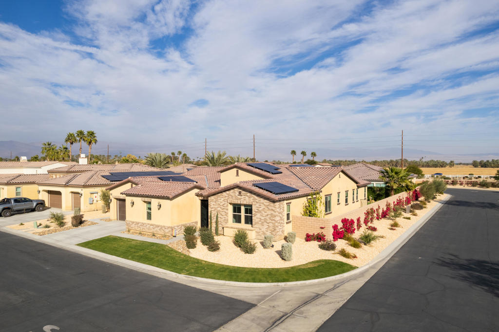 Carmela - Residential