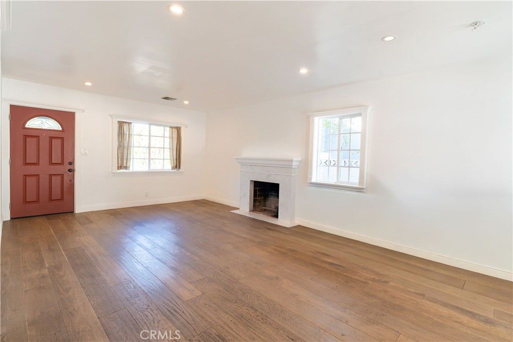 Photo of 22636 Berdon, Woodland Hills, CA 91367 (MLS # SR25263036)