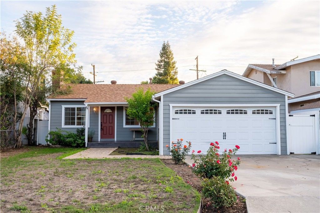 Photo of 22636 Berdon, Woodland Hills, CA 91367 (MLS # SR25263036)