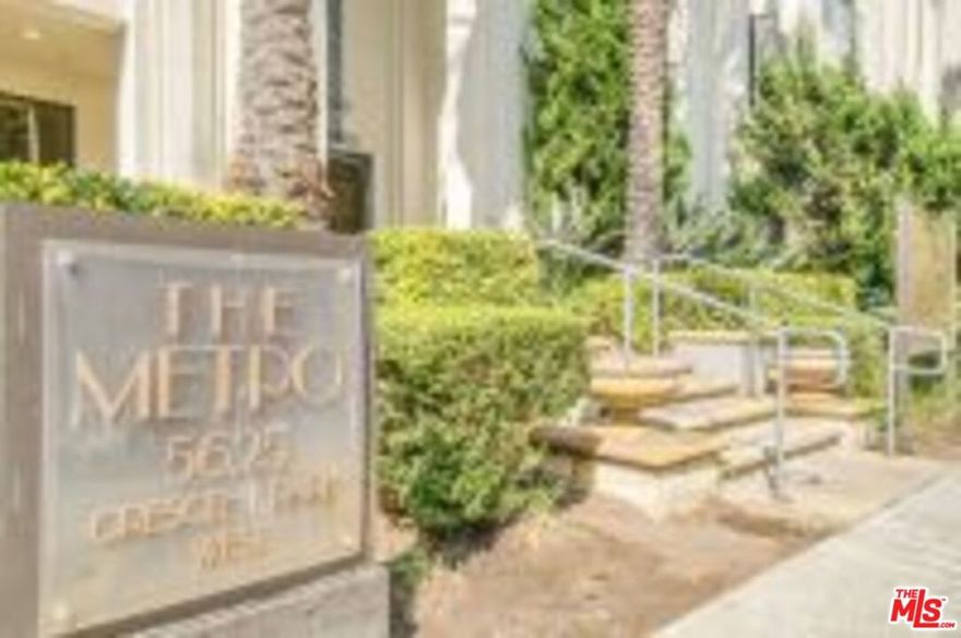 Trust sale: Property sold in as-is condition. Experience resort-style living in Playa Vista! This top-floor corner unit features soaring ceilings, abundant natural light, and an open floor plan designed for modern living. The gourmet kitchen with wonderful built-in appliances flows seamlessly into the dining and living areas, complete with 2 fireplaces and private balcony. The spacious primary suite offers a walk-in closet.  Primary suite includes walk-in closet and an unfinished bathroom ready for your personal touch. In-unit laundry and two side-by-side parking spaces included. Crescent Walk residents enjoy access to Playa Vista's resort-style pools, gyms, parks, shops, and entertainment. Perfect for buyers seeking a project or customization opportunity. Mello Roos and​​‌​​​​‌​​‌‌​​‌​​​‌‌​​​‌​​‌‌​​​‌​‌​​​‌‌​ HOA