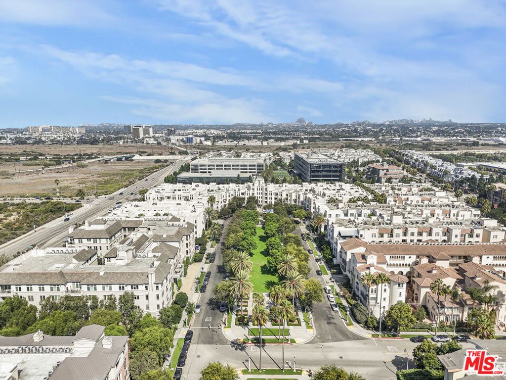 Photo of 5625 Crescent Parkway #404, Playa Vista, CA 90094 (MLS # 25587815)