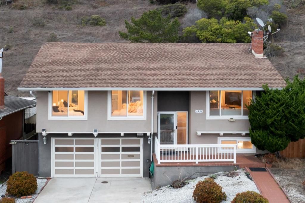 Photo of 1331 Aspen Drive, Pacifica, CA 94044 (MLS # ML82025582)