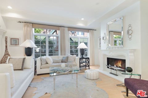 Photo of 202 N CRESCENT Drive #1, Beverly Hills, CA 90210 (MLS # 26856209)
