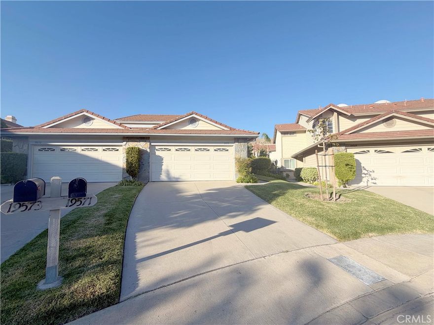 Located in the guard-gated “S&S” Park community of Porter Ranch, this home offers access to great amenities, including a community pool, spa, and tennis courts. Situated on a desirable cul-de-sac, the property features a newly updated kitchen with granite countertops. The home also includes a lovely backyard, perfect for outdoor enjoyment.