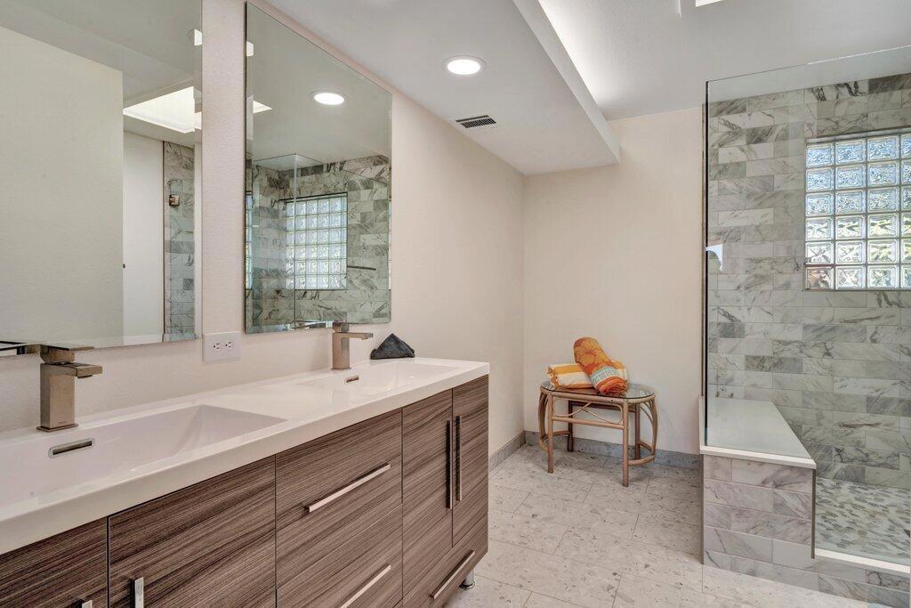 1555 N Chaparral Road 207