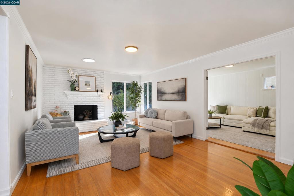 232 Coleen St