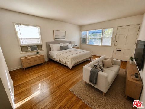Photo of 814 19th Street #E, Santa Monica, CA 90403 (MLS # 26851105)