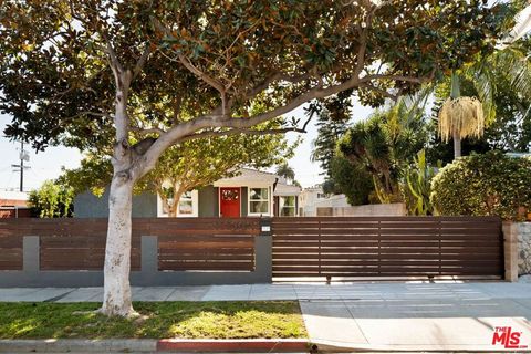 Photo of 1538 16th Street, Santa Monica, CA 90404 (MLS # 26663101)