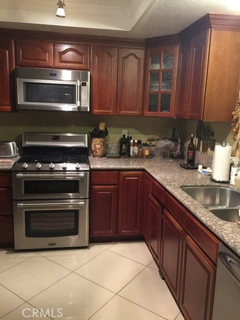 Nice and private 3 bedroom townhome located at the rea of the unit with good neighbors and 2 parking spots (1 car garage and 1 outdoor), Single story ground level unit.