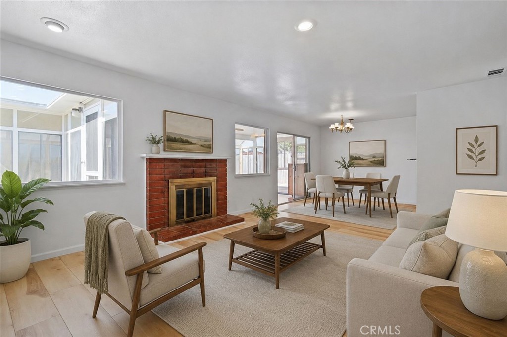 1317 W Willow