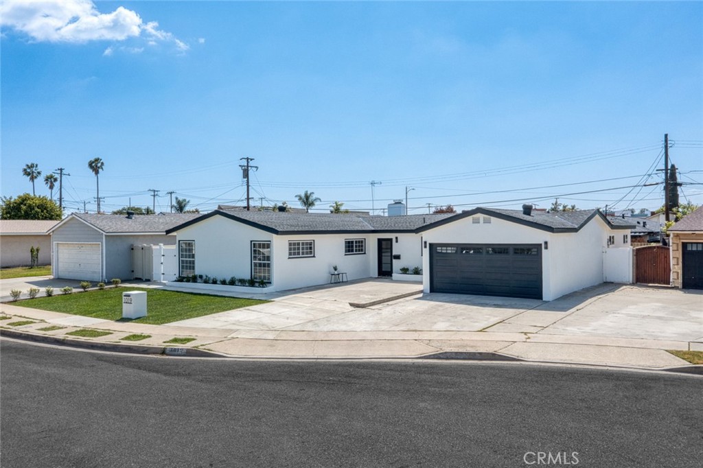 1019 N Cambria Place