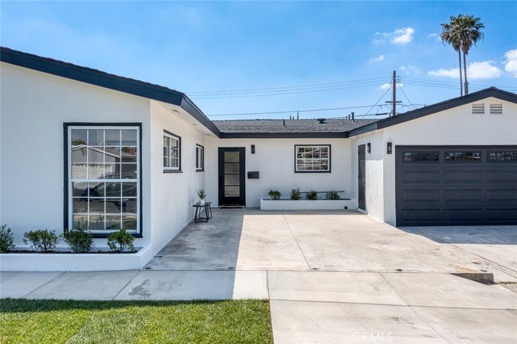 1019 N Cambria Place