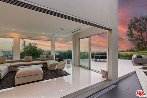 Photo of 1377 Miller Place, Los Angeles, CA 90069 (MLS # 26644387)