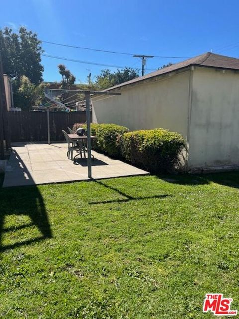 Tiny photo for 6615 S Van Ness Avenue, Los Angeles, CA 90047 (MLS # 26661151)