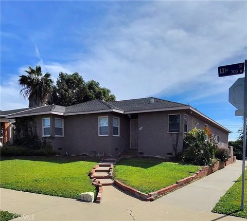 762 131st Gardena CA 90247