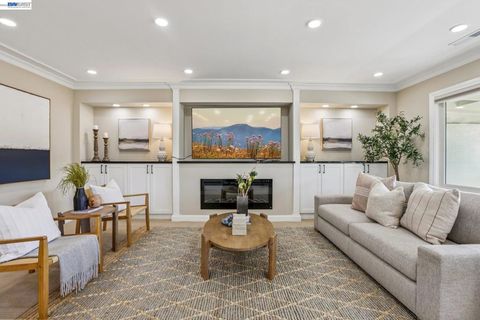 Photo of 2101 2101 Golden Rain Road Rd #11, Walnut Creek, CA 94595 (MLS # 41122505)