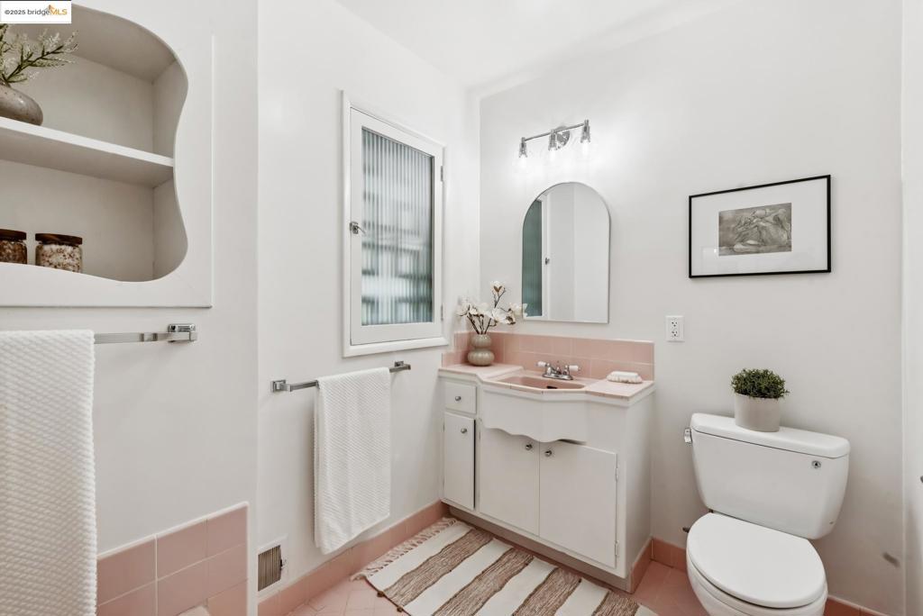 PIEDMONT PINES - Residential