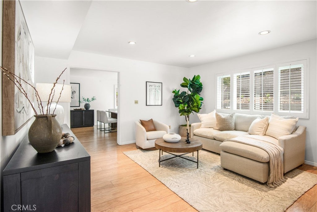 27857 Longhill