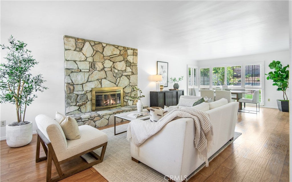 27857 Longhill