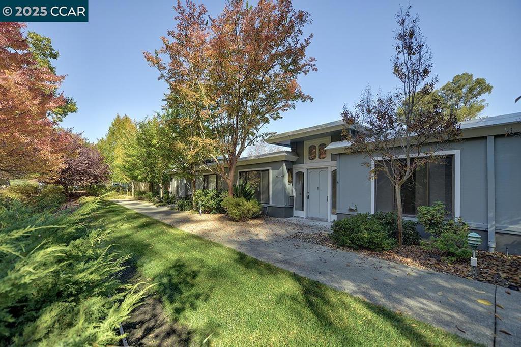 1137 Stanley Dollar Dr 5