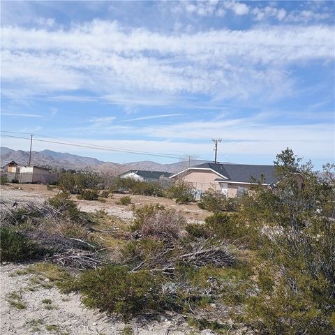 Photo of 0 Estrada, Lucerne Valley, CA 92356 (MLS # CV26048135)