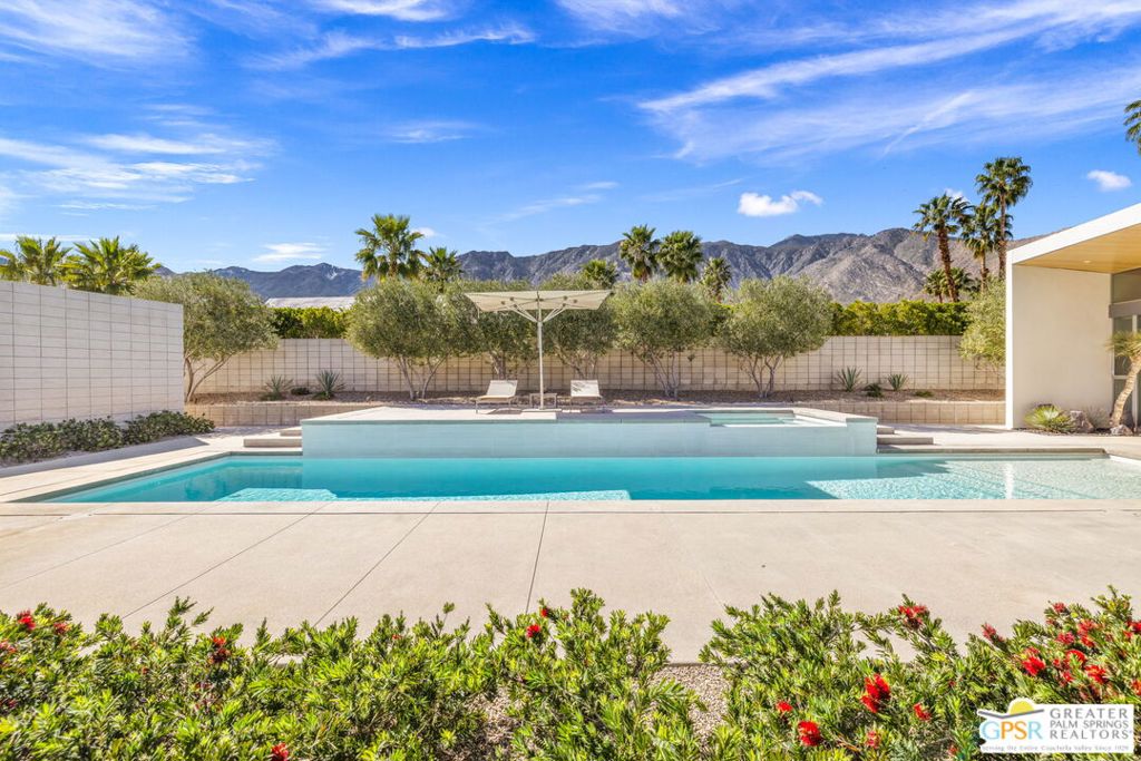 3075 Goldenrod Lane